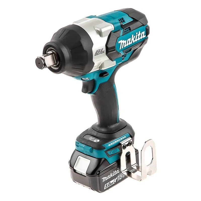Makita DTW1001RTJ аккумуляторный ударный гайковерт (2 x 5 Ач, ЗУ)
