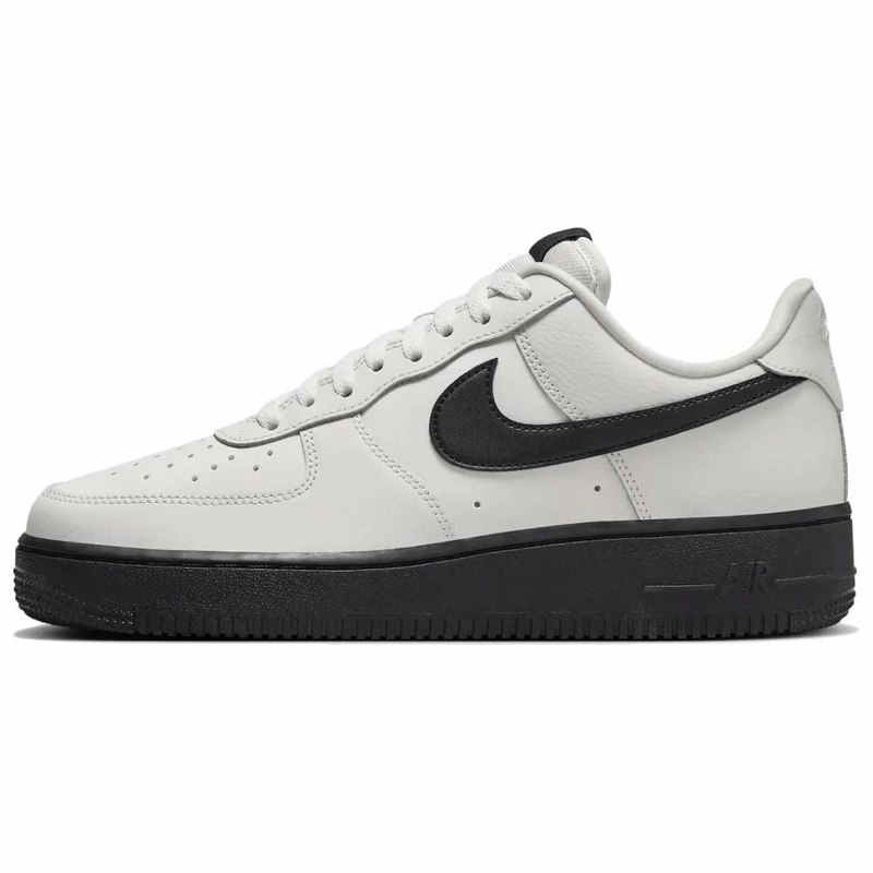 Nike Air Force 1 07 LOW
