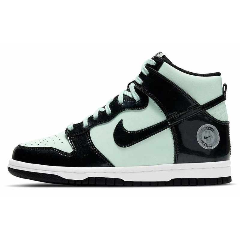Nike Dunk barely green